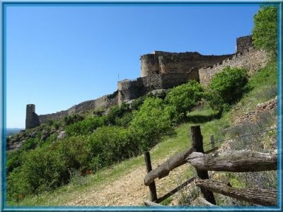 Mornas et sa forteresse